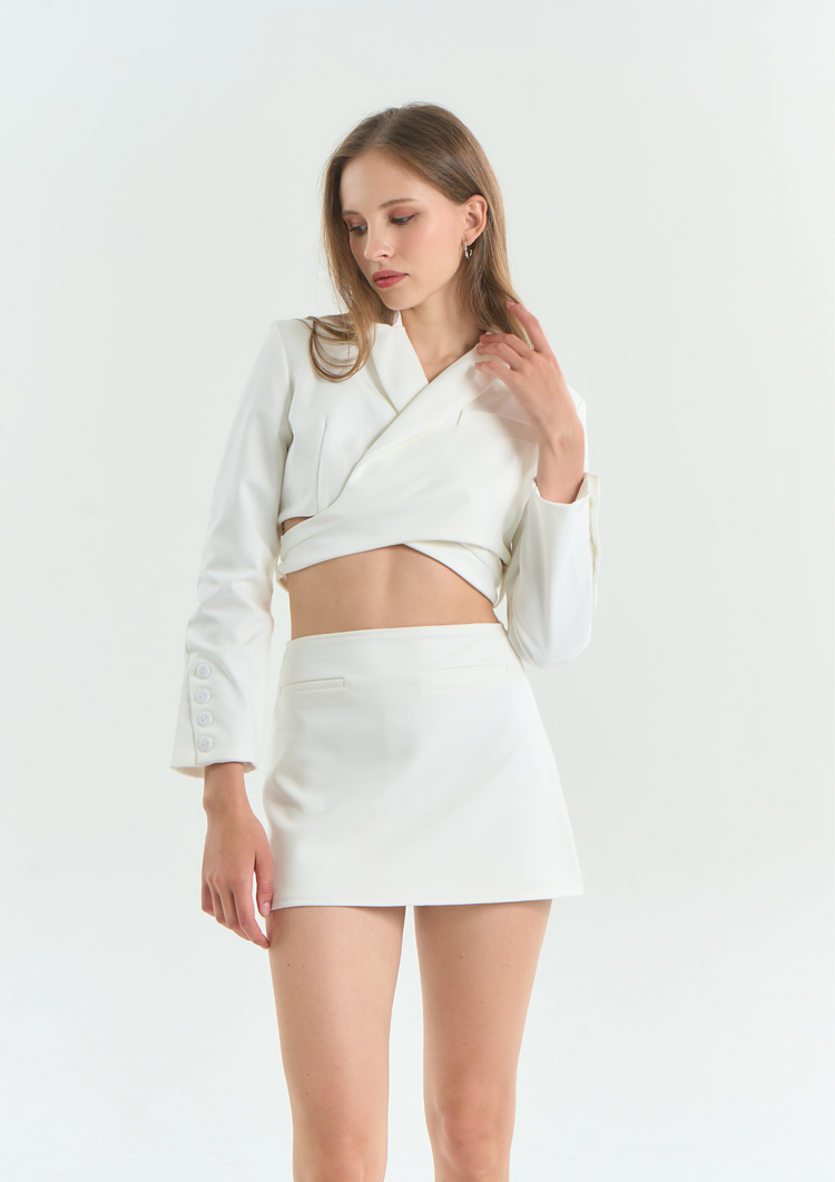 ZELDA CROPPED BLAZER // OFF-WHITE